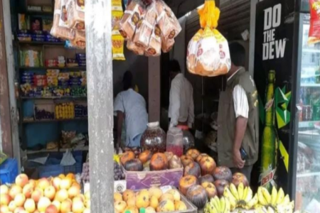  মধ্যবিত্তের চাপা কান্না দেখার মত কেউ নেই 